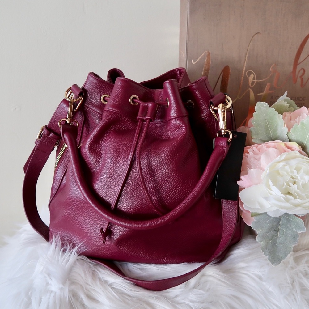 CLAIRE- Ora Delphine Bucket Bags Camel & Dahlia - Picture 2 of 5